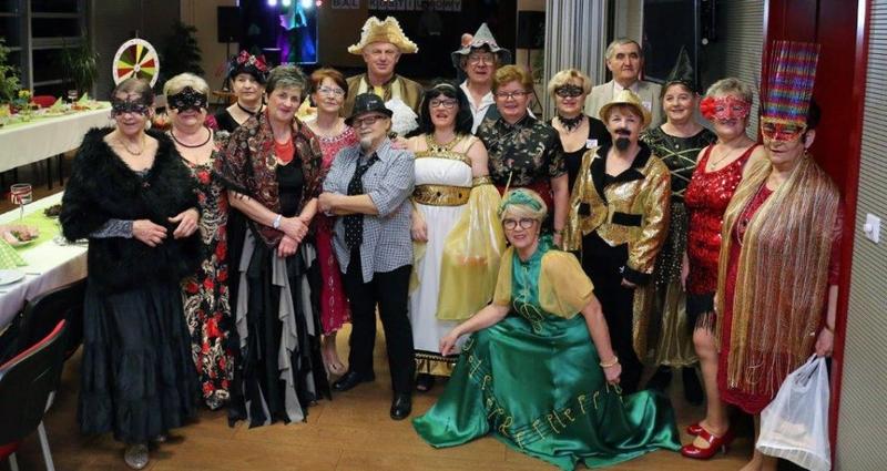 Dobór dodatków do stroju