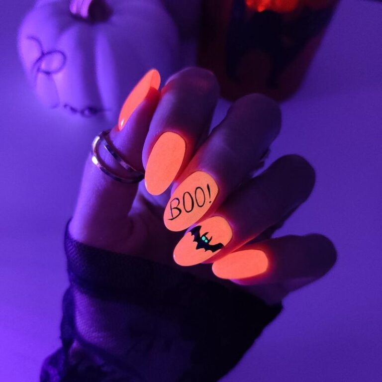 Odkryj magię: lakier do włosów świecący w ciemności, który odmieni Twój styl