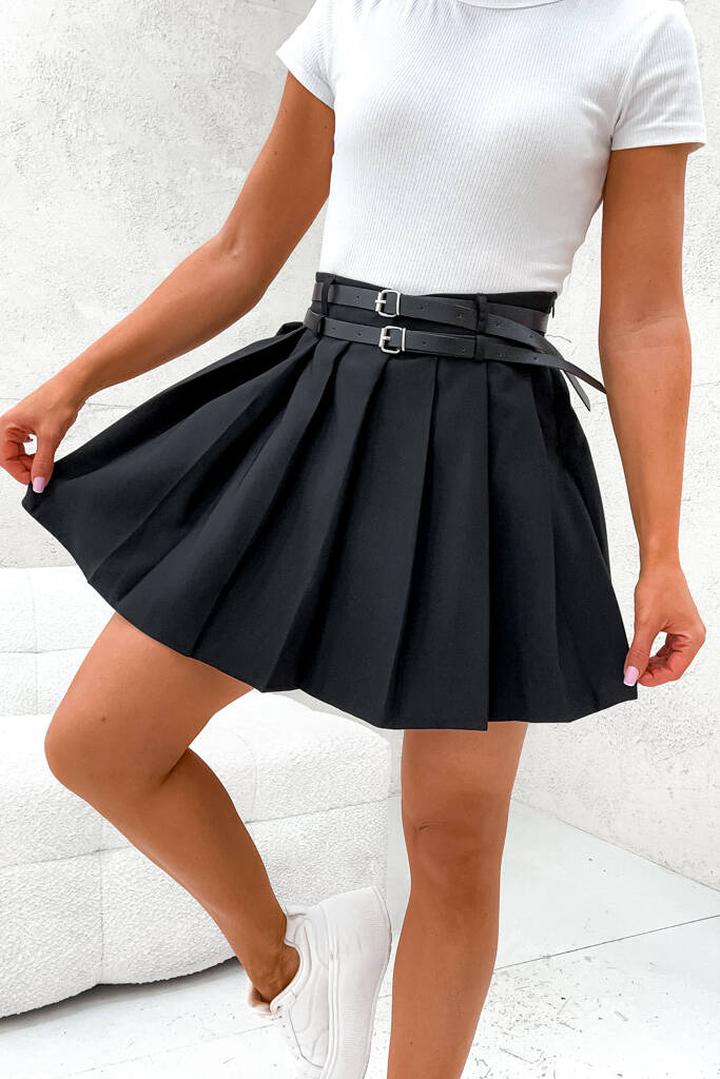 Jak przerobić spódnicę na spodenki