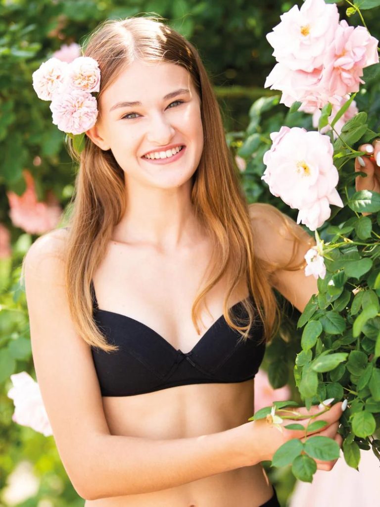 Jaki rozmiar stanika dla 13-latki będzie odpowiedni? Sprawdź nasze porady!