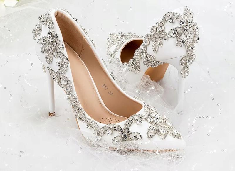 Stylowe męskie buty do ślubu – jak wybrać idealny model?