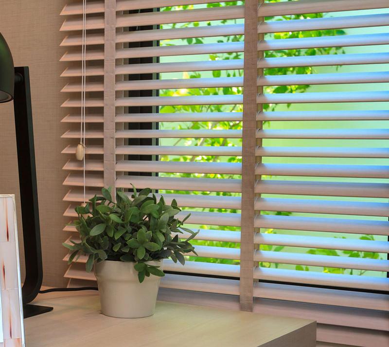 Jak mierzyć rolety mini dzień-noc plisowane wolnowiszące