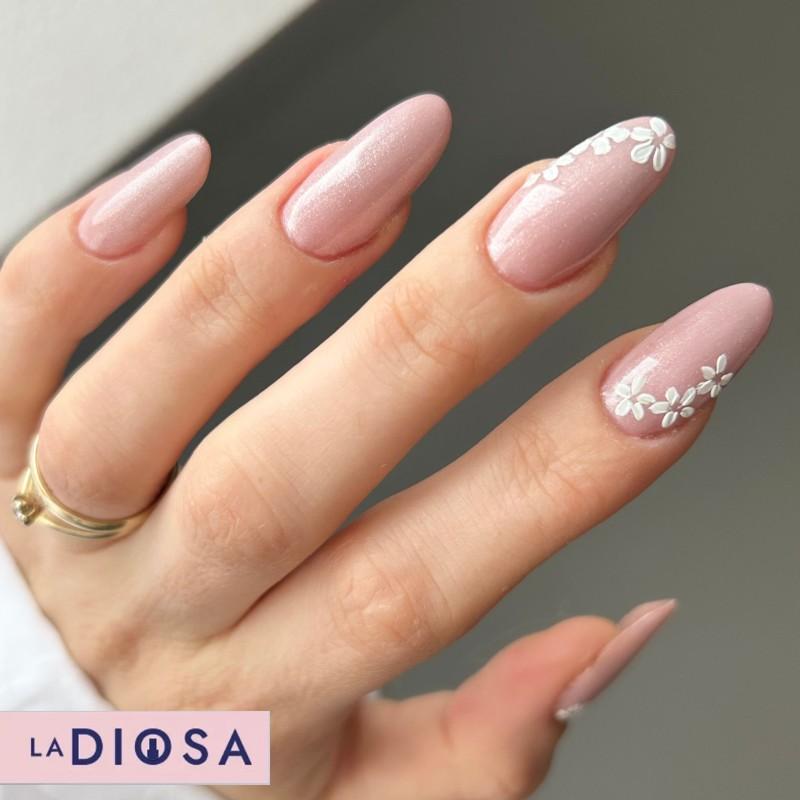 Manicure żelowy a hybrydowy