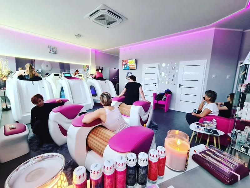 Sekrety i techniki konturowania twarzy