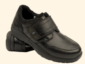 Jakie buty idealnie pasują do szerokich spodni męskich?