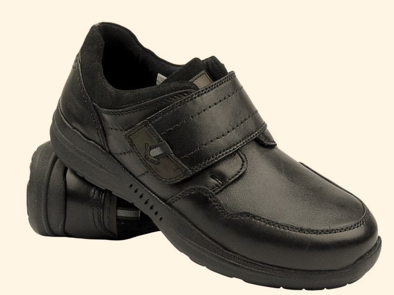 Jakie buty idealnie pasują do szerokich spodni męskich?